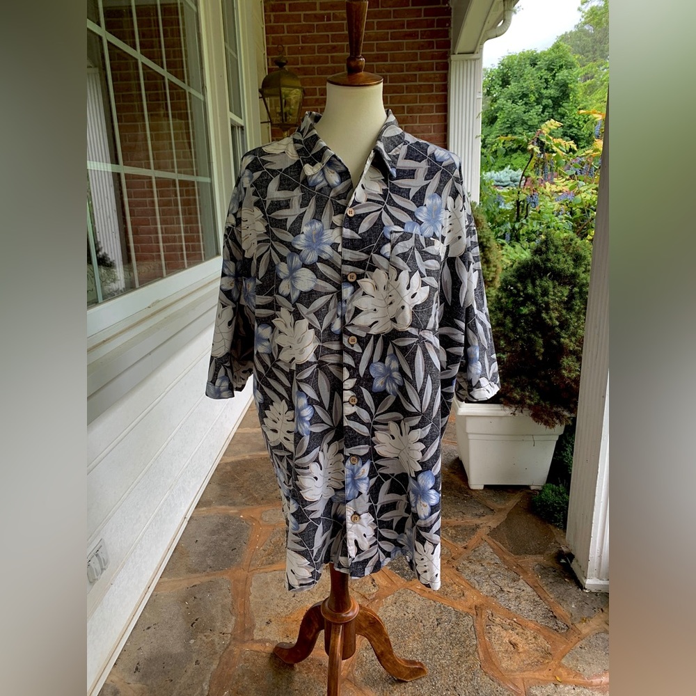 OP Ocean Pacific Hawaiian Print Short Sleeved Shirt. Size XXL. EUC.